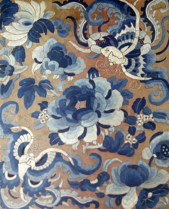 A Chinese embroidered silk panel, late 19th century, 27 x 22cm